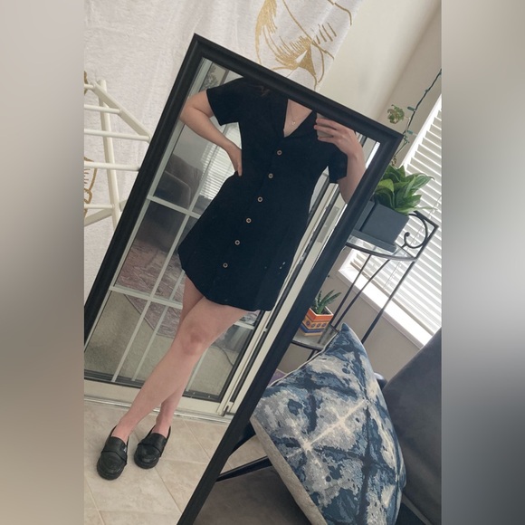 Lulu’s Black Linen Button-down Dress - Picture 6 of 6